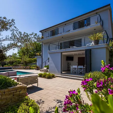 Villa Morus Alba *